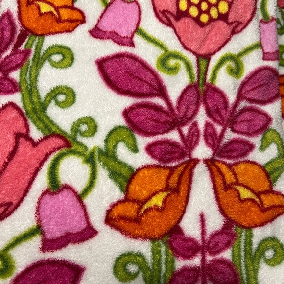Vera Bradley Blanket - Picture 2 of 3